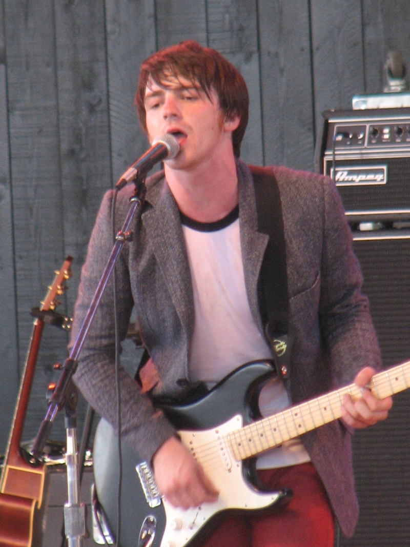 2009/07(July)/Drake_Bell/800x600_20100206 246.JPG